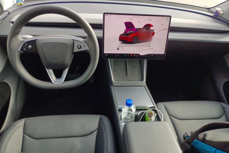 Used Tesla Model Y 2025 Rear-Wheel-Drive Version