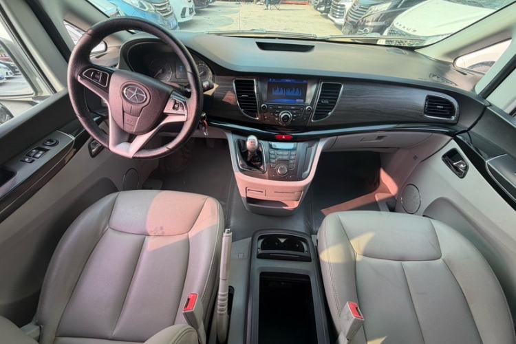 Used JAC Refine M5 2014 1.9T Diesel Manual Business Edition
