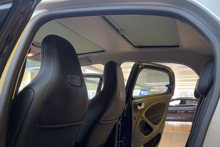 Used smart forfour 2016 0.9T 66 kW Pioneer Edition
