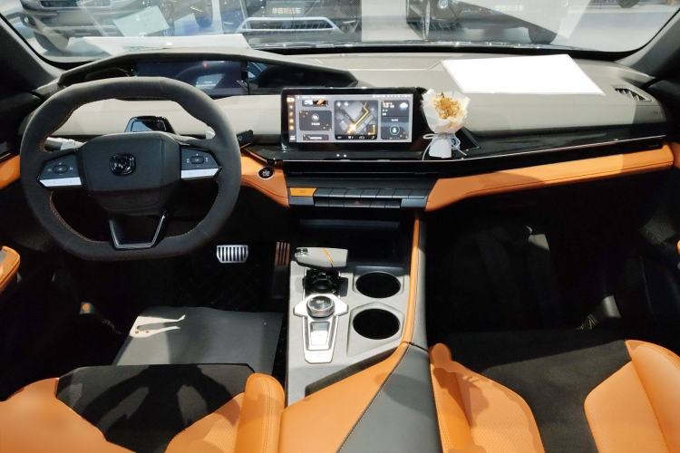 Used Changan UNI-V 2023 2.0T Leading-Speed Edition
