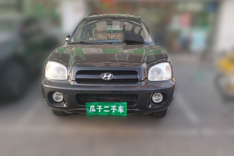 Used Huatai Santa Fe Classic 2012 2.0L Gasoline Manual Two-Wheel Drive with Sunroof
