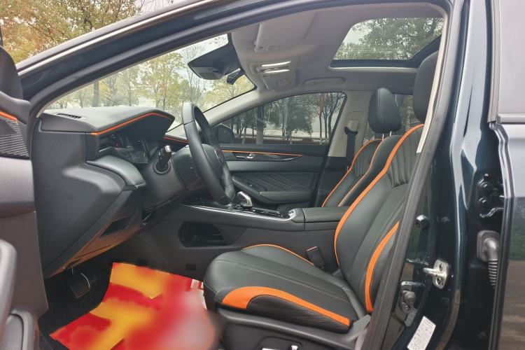 Used Dongfeng Aeolus Yixuan MAX 2023 1.5T Ultra-Stylish Trendsetting Dad Edition
