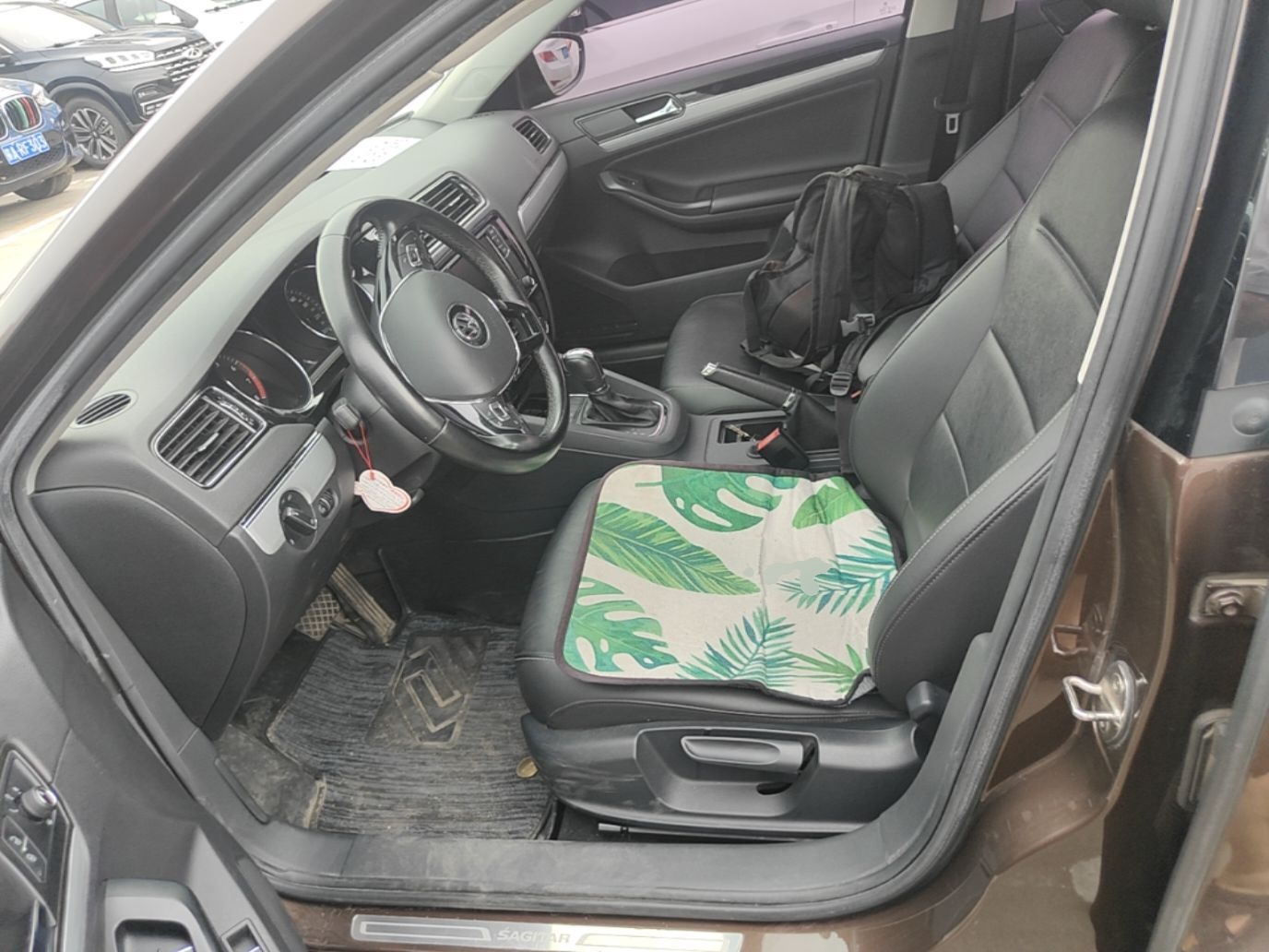 Interior delantero