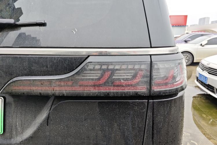Used VOYAH Dream 2025 PHEV Four-Wheel Drive Prestige Kunpeng Edition Right Rear Taillight