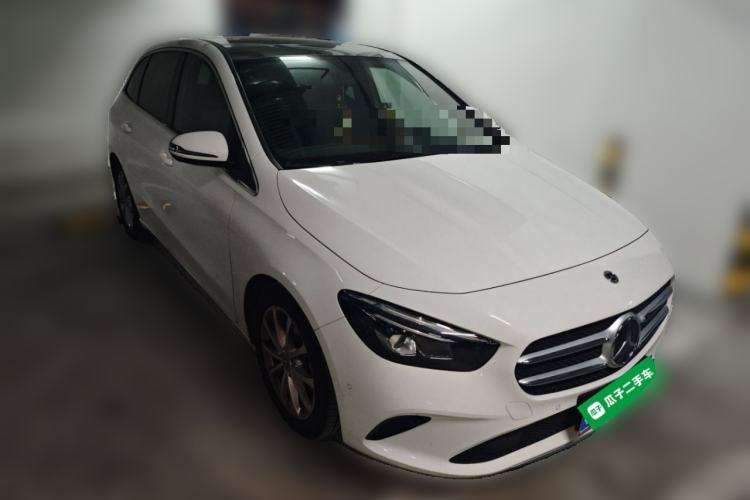 Used Mercedes-Benz B-Class 2021 B 200 Fashion Model Front Right 45 Deg