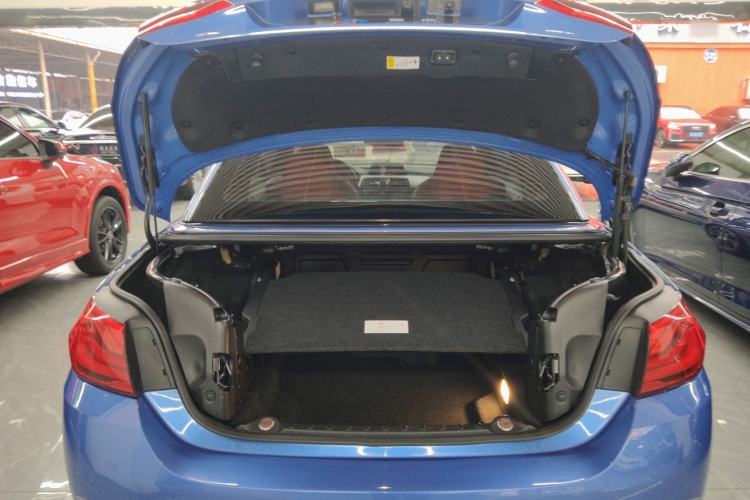 Used BMW 4 Series 2017 425i Convertible M Sport Package Trunk