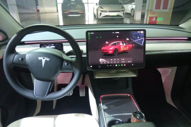 Used Tesla Model Y 2023 High-Performance All-Wheel-Drive Version Steering Wheel