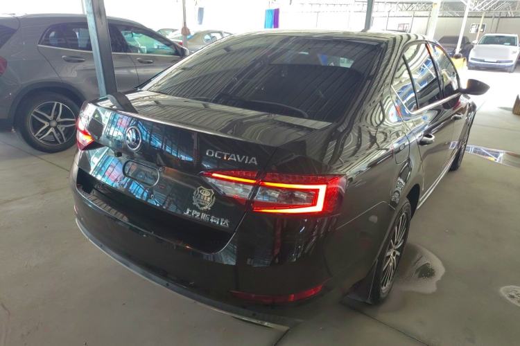 Used Skoda Octavia 2018 1.6L Automatic Luxury Edition