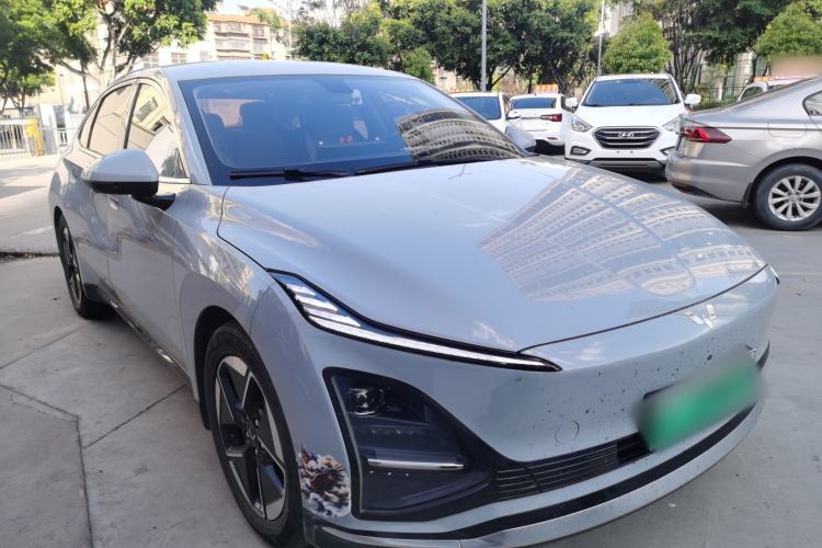 Used Wuling Xingguang 2024 Co-Creation Edition 510 Advanced Model Front Right 45 Deg