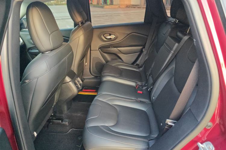 Used Jeep Cherokee 2017 2.0L Superior Edition