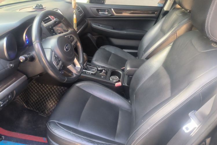 Used Subaru Outback 2015 2.5i Luxury Navigation Edition Left Front Seat