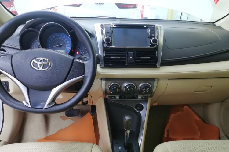 Used Toyota YARiS L Zhi Xuan 2015 1.5E Automatic Charm Edition