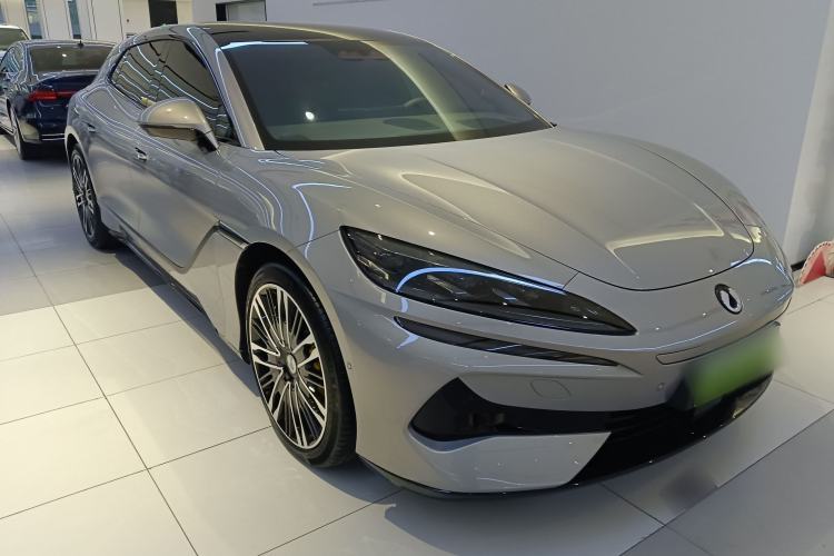 Used Denza Z9GT 2024 1100 Four-Wheel Drive Ultra Version Front Right 45 Deg