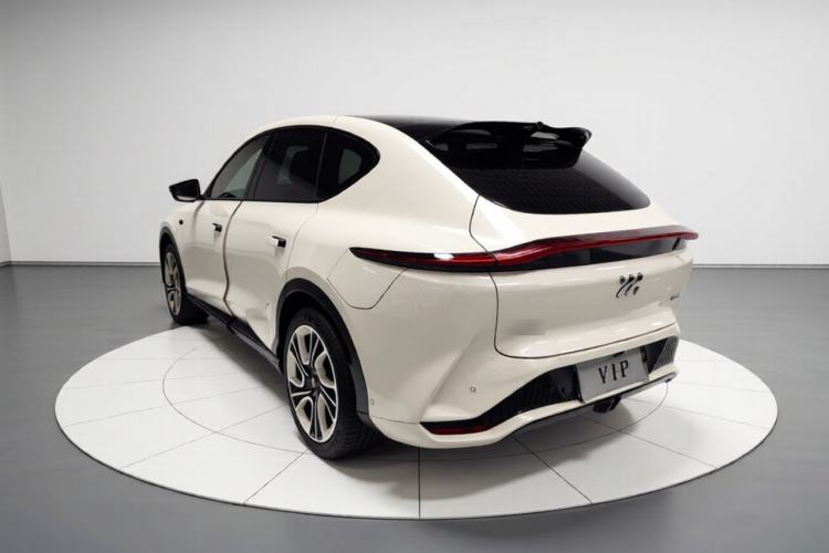 Used IM LS7 2023 100kWh Lux Rear-Drive Version
