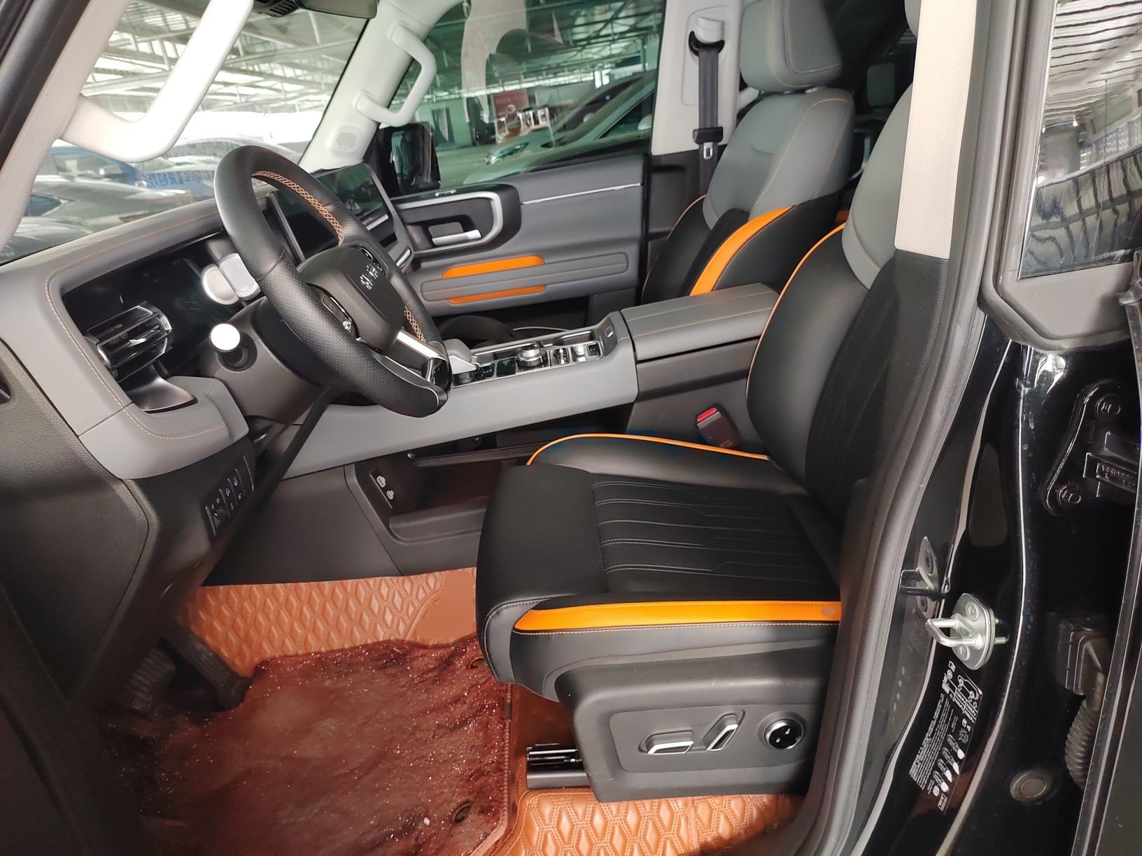 المقاعد الأمامية داخل السيارة