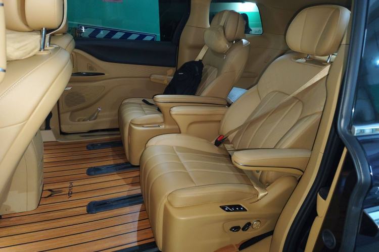 Used VOYAH Dream 2024 PHEV Extended-Range Premium Edition Left Rear Seat