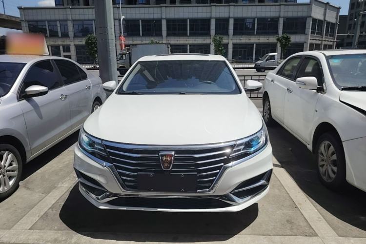 Used Roewe i6 2020 PLUS 1.6L Manual 4G Connect Glory Flagship Edition
