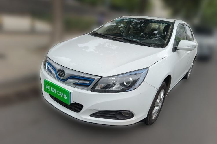 Used BYD e5 2016 300 Luxury Edition