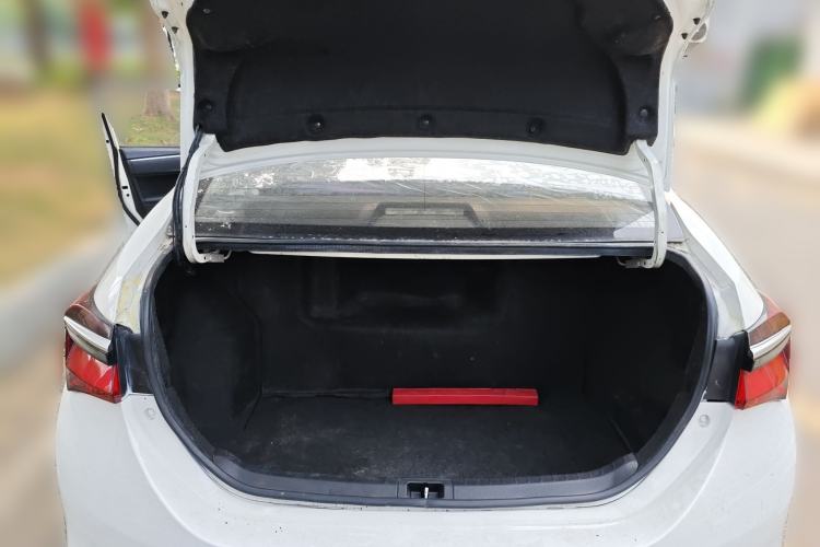 Used Toyota Corolla 2017 Revised Dual-Engine 1.8L E-CVT Leading Edition Trunk