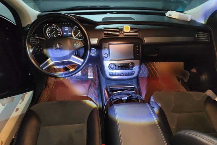 Used Mercedes-Benz R-Class 2014 R 320 4MATIC Business Model