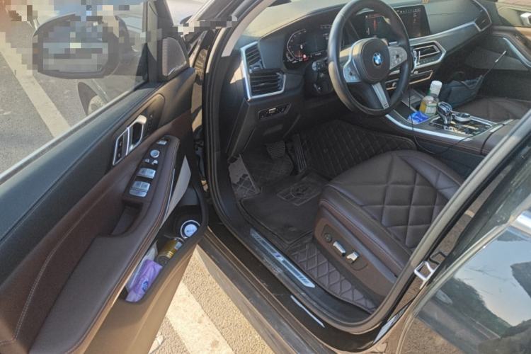 Used BMW X5 2022 xDrive 30Li Luxury M Sport Package
