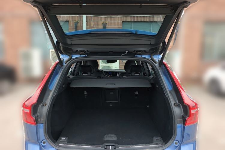 Used Volvo XC60 2018 T5 4x4 Smart & Sporty Edition Trunk