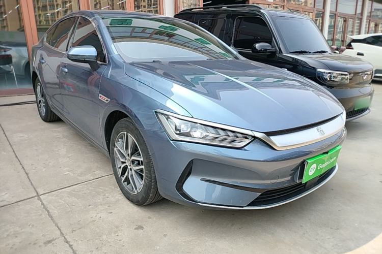 Used BYD Qin PLUS 2024 Honor Edition EV 420KM Leading Model Front Right 45 Deg