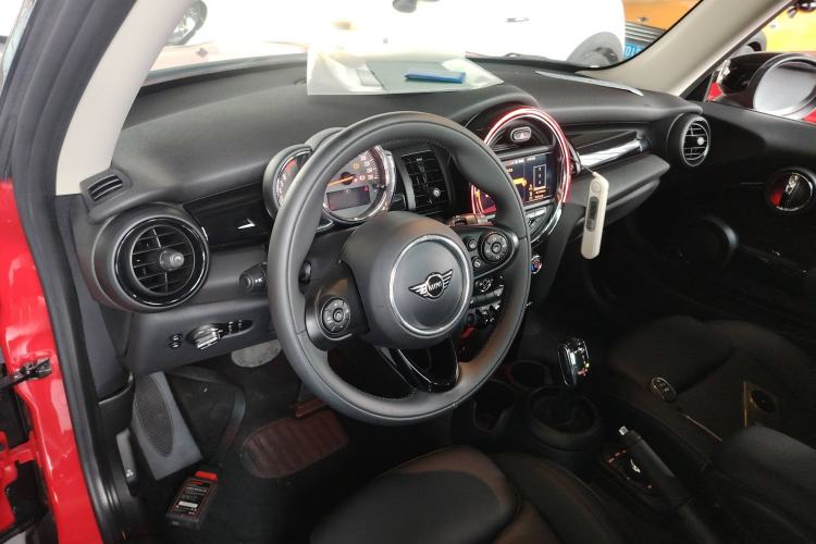 Used MINI MINI 2019 1.5T COOPER Classic Edition
