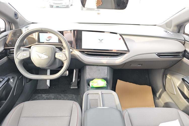 Used Hongqi EH7 2025 600 Smart Selection Edition
