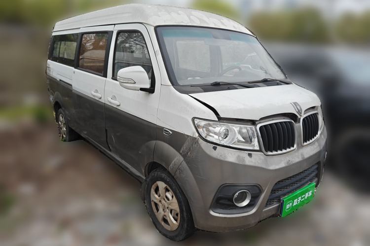 Used Jinbei New Hiace X30L 2016 1.5L Wealth Edition DLCG14 Front Right 45 Deg