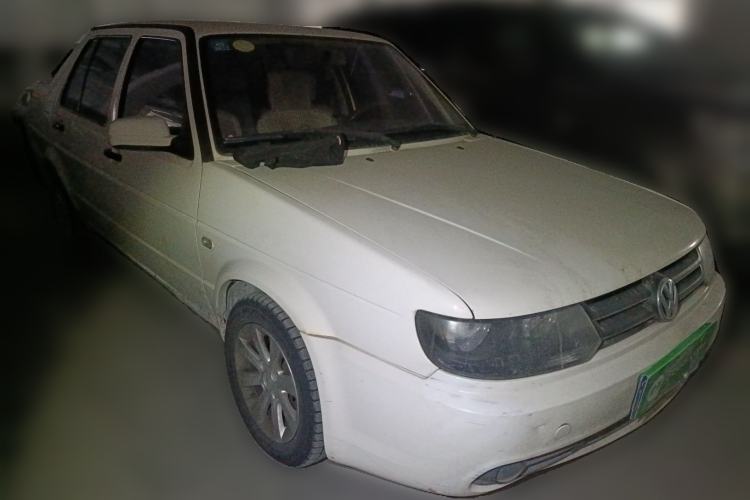 Used Volkswagen Jetta 2010 1.6L Partner Front Right 45 Deg