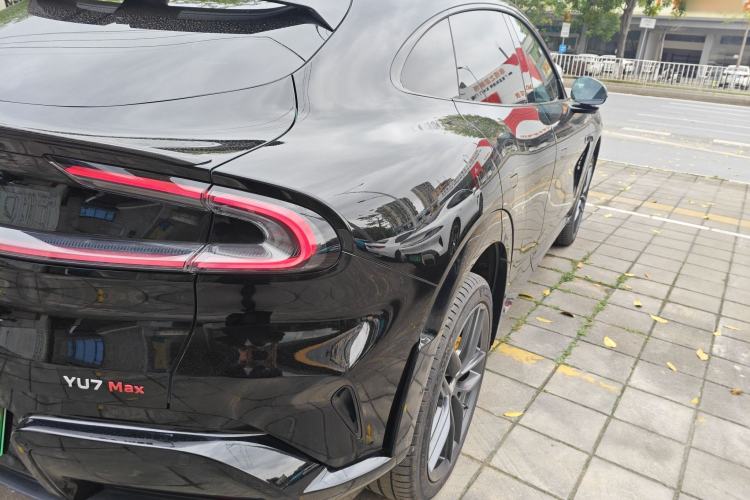 Used Xiaomi Auto YU7 2025 Ultra-Long Range High-Performance All-Wheel-Drive Max Edition Exterior 3