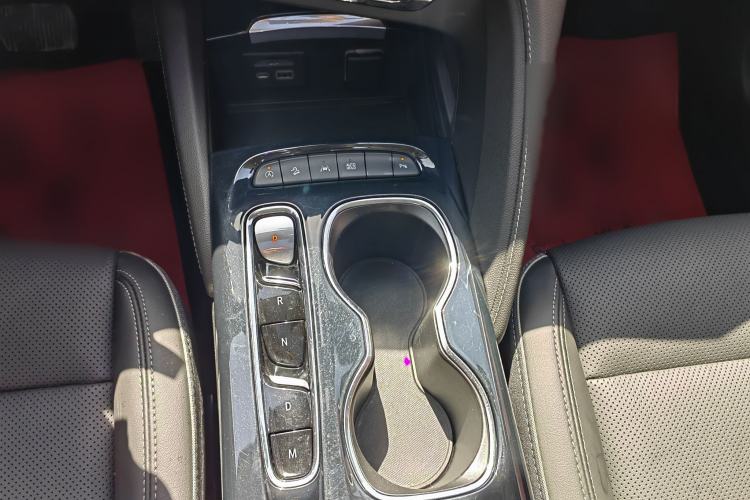 Used Buick Envision 2021 Encore Plus 652T 7-Seater Four-Wheel-Drive Luxury Model Gear Lever