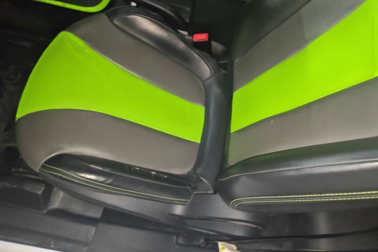 Used Roewe Clever 2021 302 km New Four-Seater Super-Efficient Version