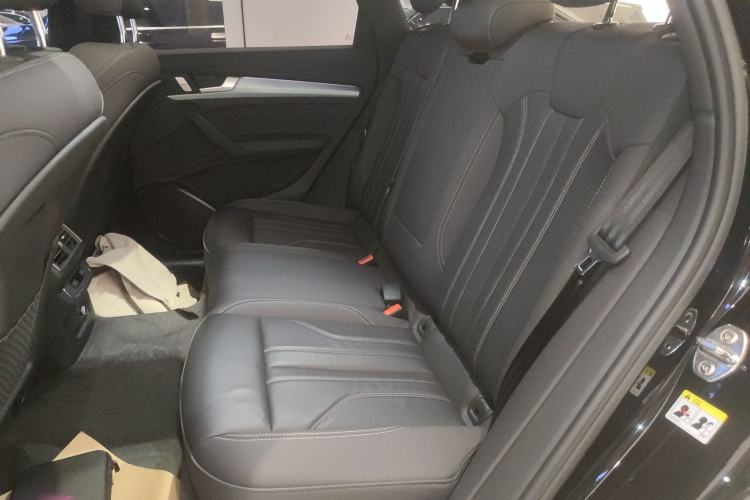 Used Audi Q5L Sportback 2024 40 TFSI Fashion Version Left Rear Seat