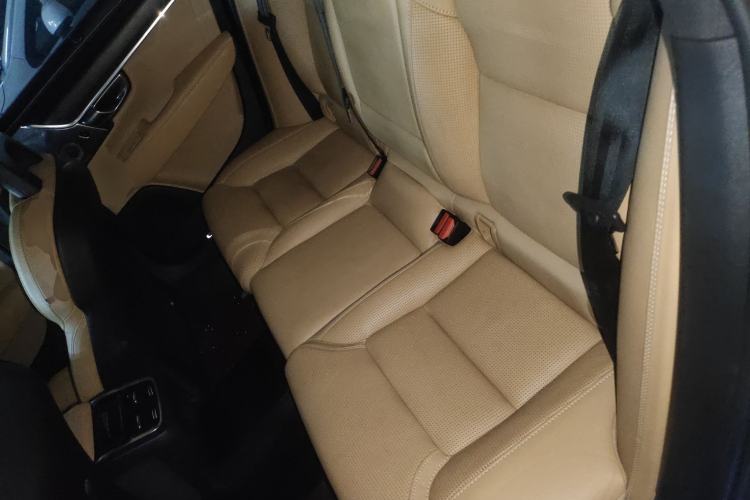 Used Volvo V90 2017 Cross Country T5 AWD Prestige Edition