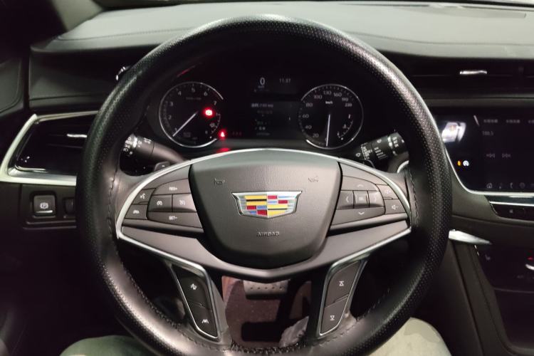 Used Cadillac XT5 2024 2.0T Two-Wheel Drive Fashion Edition Steering Wheel