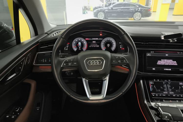 Used Audi Q7 2021 55 TFSI quattro S line Sport model