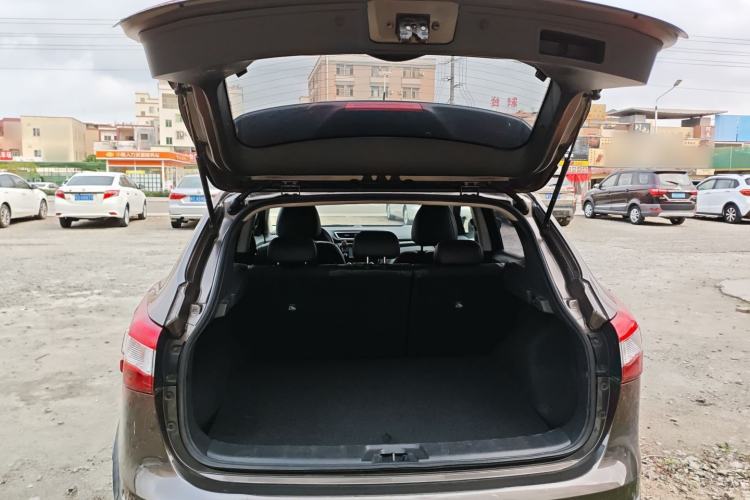 Used Nissan Qashqai 2017 2.0L CVT Smart Enjoyment Version China VI Standard Trunk