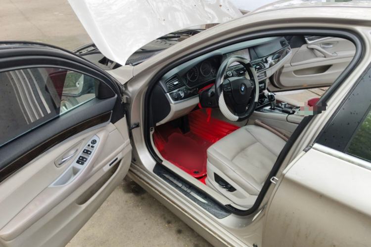 Used BMW 5 Series 2012 523Li Luxury Model