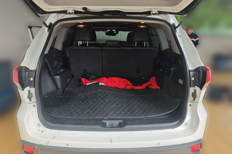 Used Toyota Highlander 2018 2.0T Four-Wheel Drive Luxury Edition 7 Seats China V Emission Standard