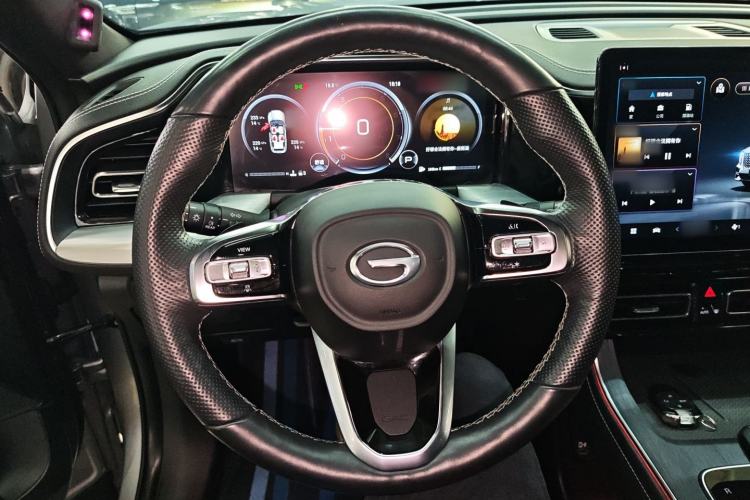 Used GAC Trumpchi GS8 2022 Flagship Series 2.0 TGDI Two-Wheel-Drive Prestige Edition (6-seater)