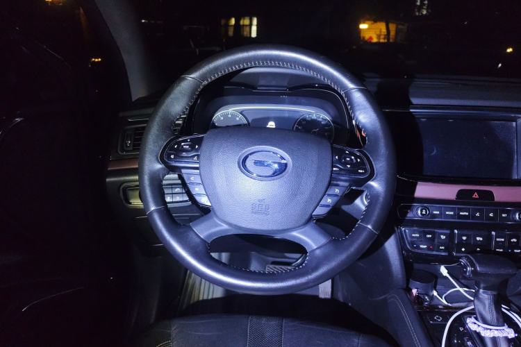 Used GAC Trumpchi GS8 2017 320T Two-Wheel Drive Luxury Smart Connectivity Version (7 Seats)
