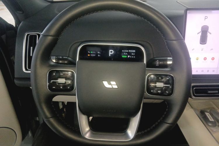 Used Li Auto L8 2025 Ultra Smart Refreshed Edition
