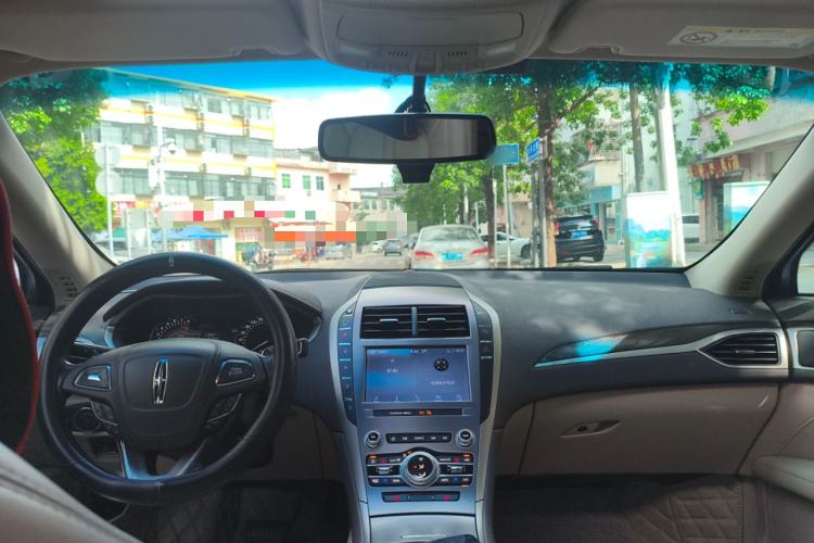 Used Lincoln MKZ 2019 2.0T Luxury Edition China VI Center Console