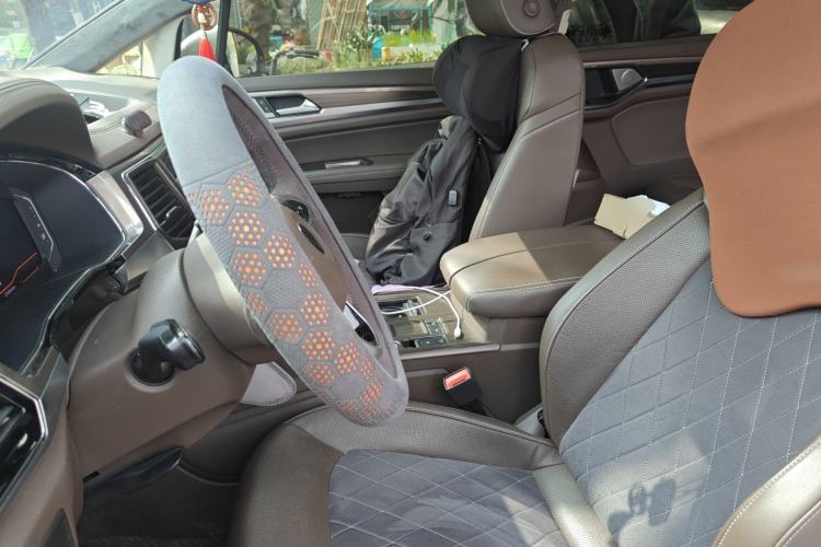 Used Volkswagen Viloran 2020 330TSI Luxury Edition Left Front Seat