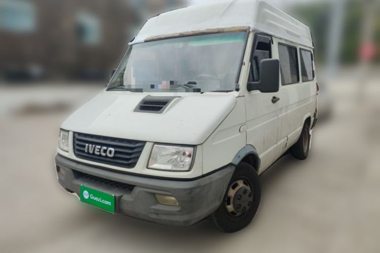 Used Iveco Daily 2017 2.5T A35 Passenger Van 5-7 Seats Model 47Z5