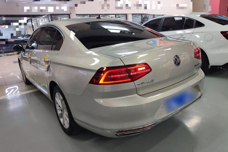 Used Volkswagen Magotan 2019 330TSI DSG Luxury Version China VI Standard

