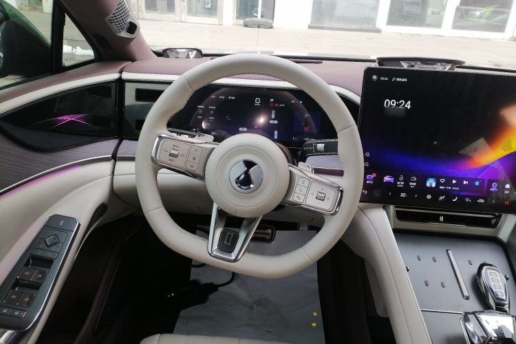 Used Denza Z9GT 2024 1100 Four-Wheel Drive Ultra Version Steering Wheel