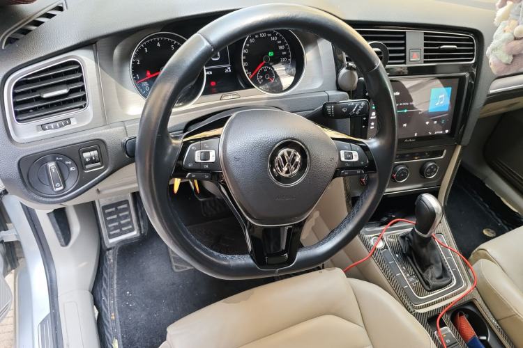 Used Volkswagen Golf 2014 1.4TSI Automatic Luxury Model
